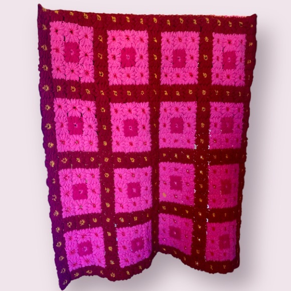 Hand Crochet Floral Granny Square Throw Blanket 60” X 41” Pink & Red